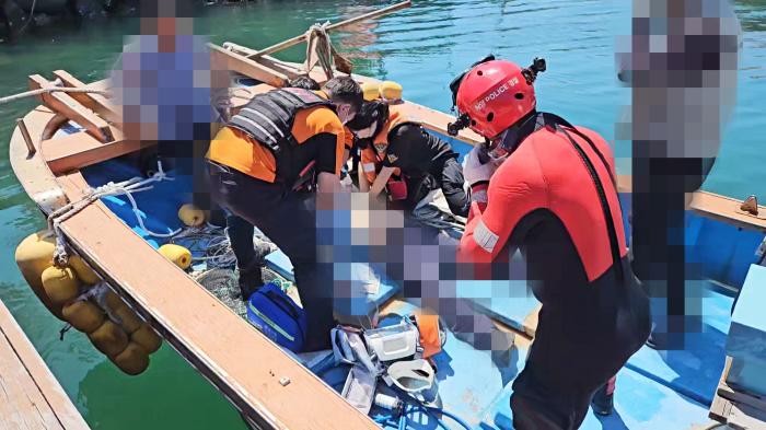 통영해경, 향촌항 인근 해상 선박 충돌 사고 구조 기사 이미지