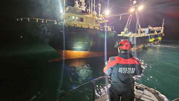 통영해경, 선박 충돌 사고 신속 대응… 구명조끼가 생명 지켰다 기사 이미지